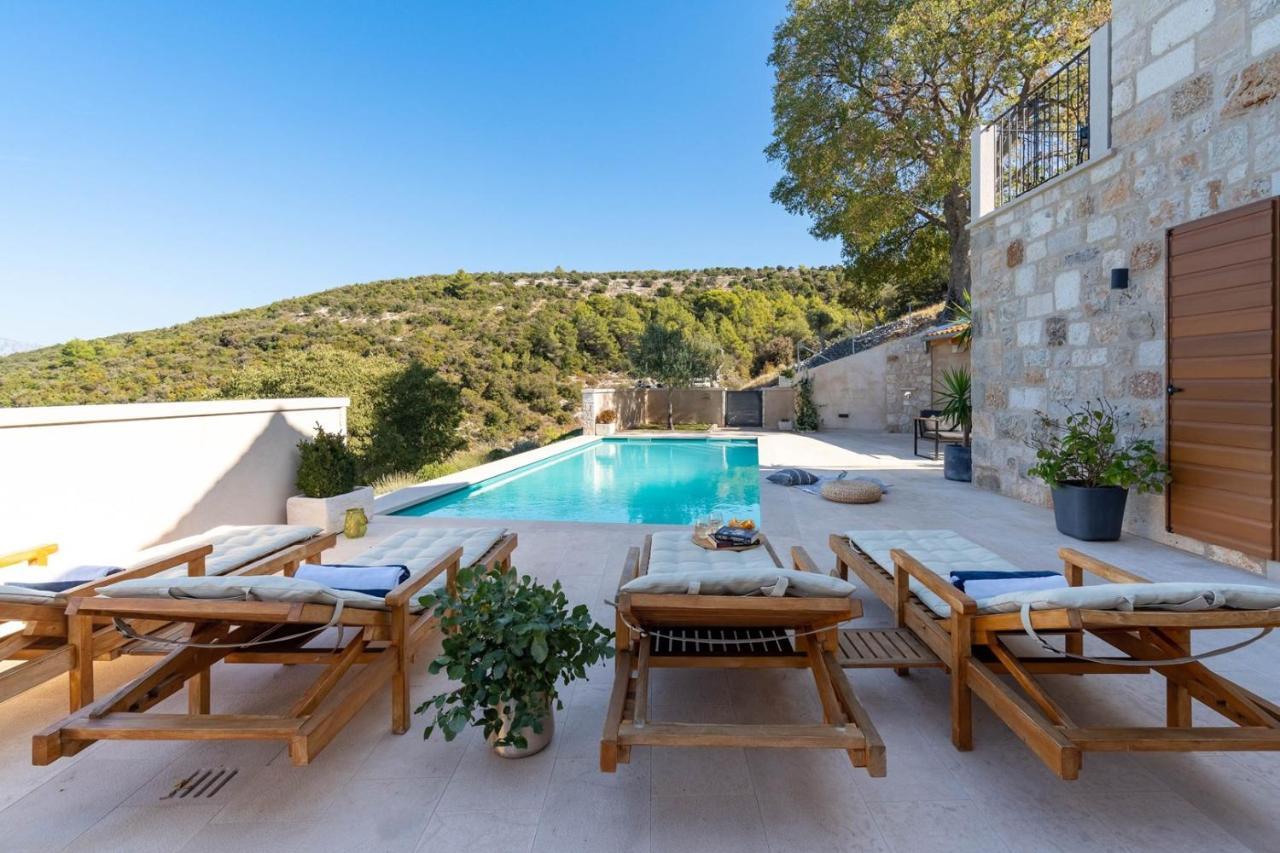 New Villa Ani! Traditional And Luxurious 4-Bedroom Villa With Heated Pool And Sea Views بوستيرا المظهر الخارجي الصورة