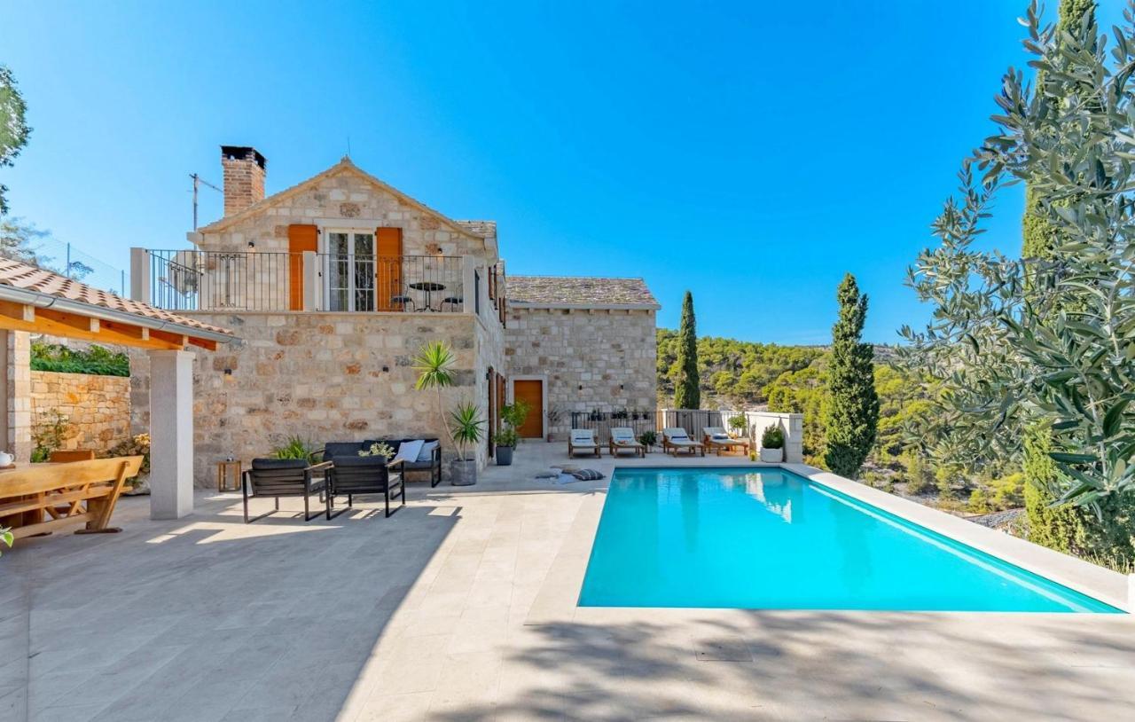 New Villa Ani! Traditional And Luxurious 4-Bedroom Villa With Heated Pool And Sea Views بوستيرا المظهر الخارجي الصورة