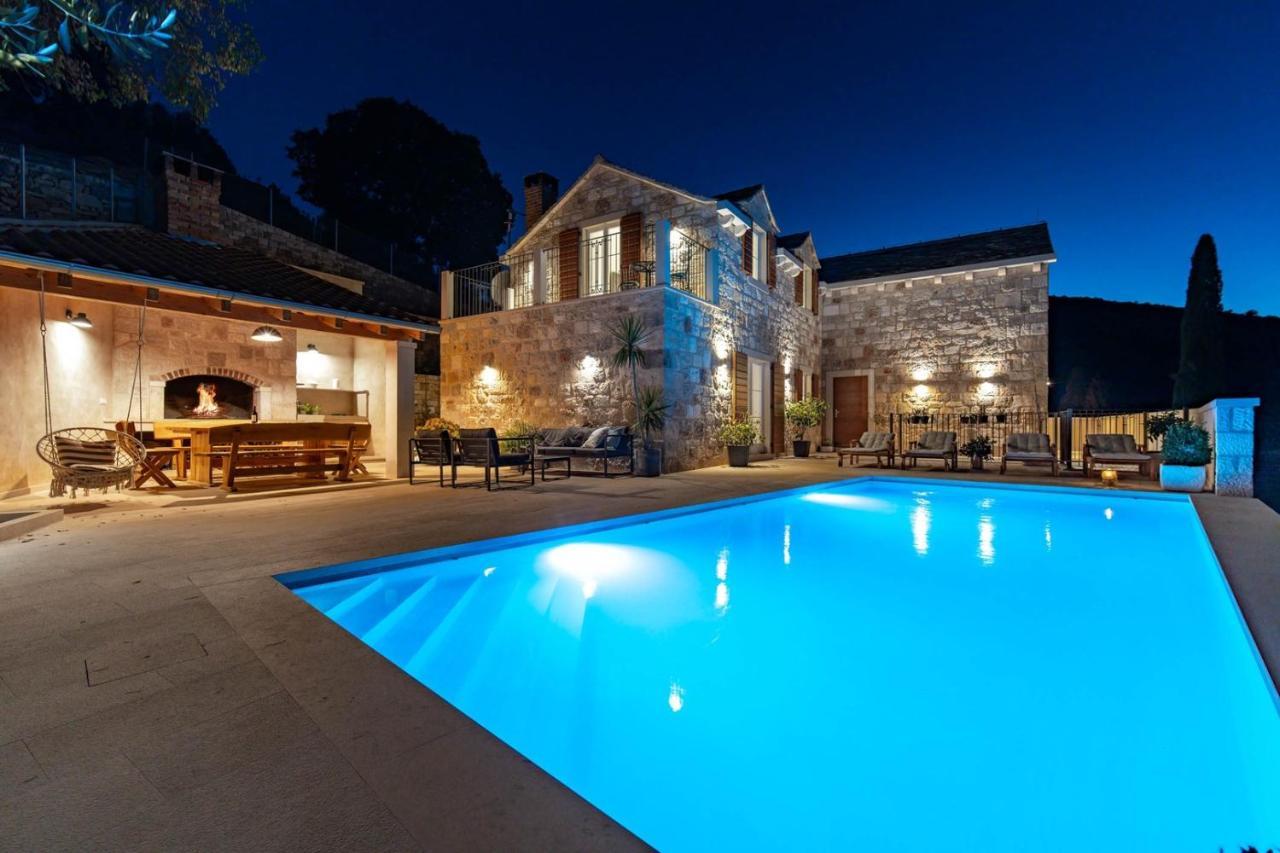 New Villa Ani! Traditional And Luxurious 4-Bedroom Villa With Heated Pool And Sea Views بوستيرا المظهر الخارجي الصورة