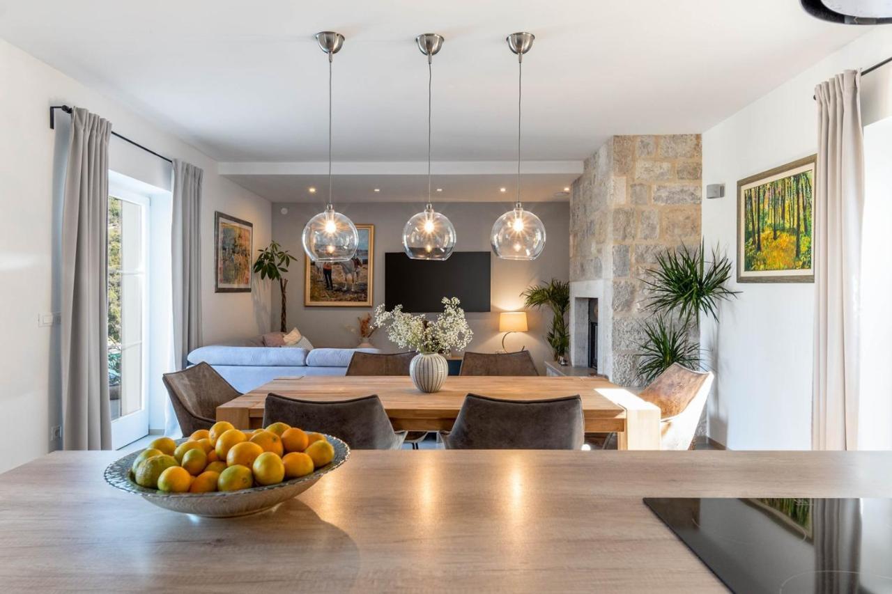 New Villa Ani! Traditional And Luxurious 4-Bedroom Villa With Heated Pool And Sea Views بوستيرا المظهر الخارجي الصورة